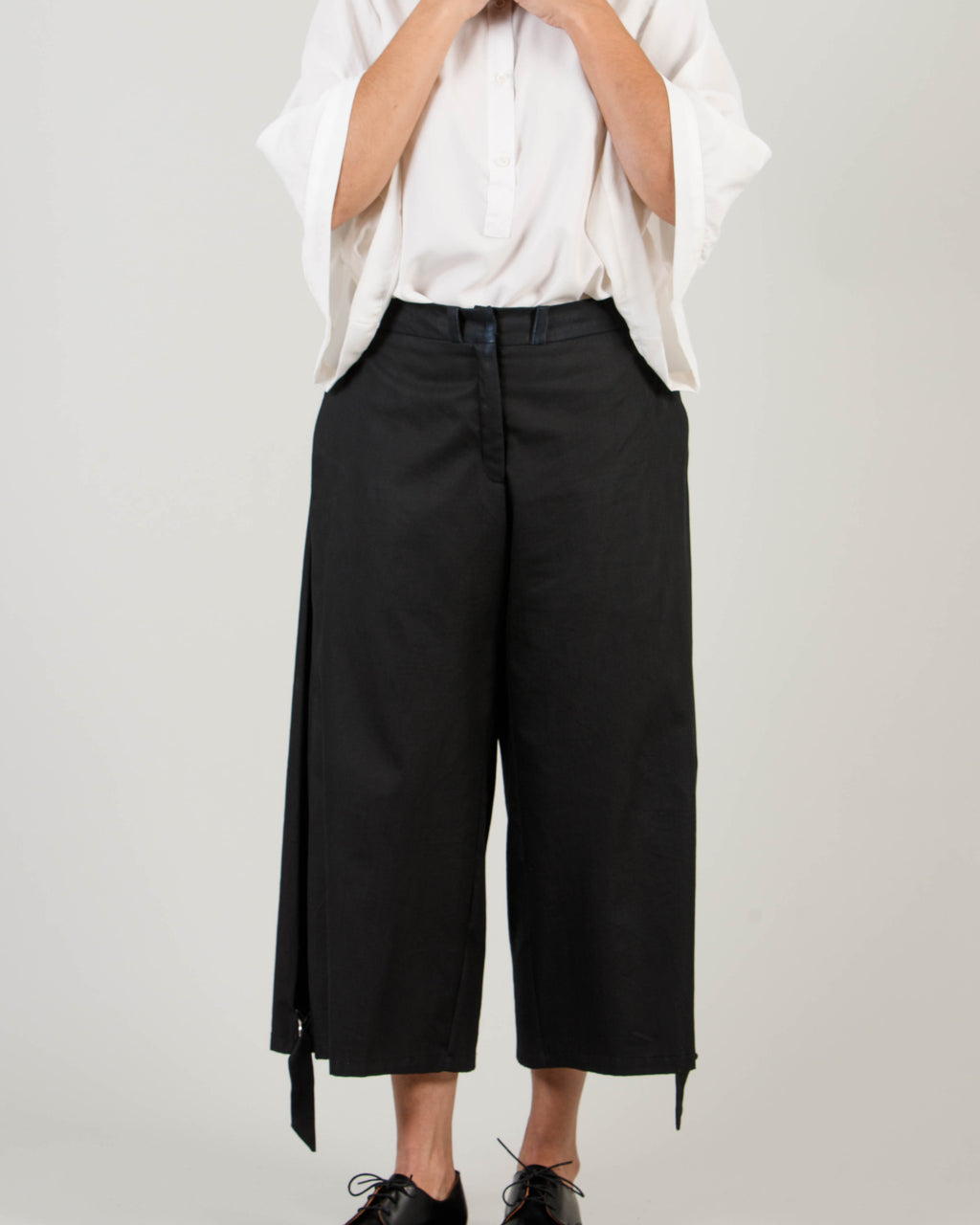 Side Pleat Trousers - T19W - MAE MAZE