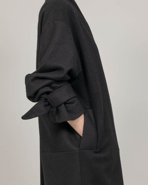 Low lapel coat. - MAE MAZE