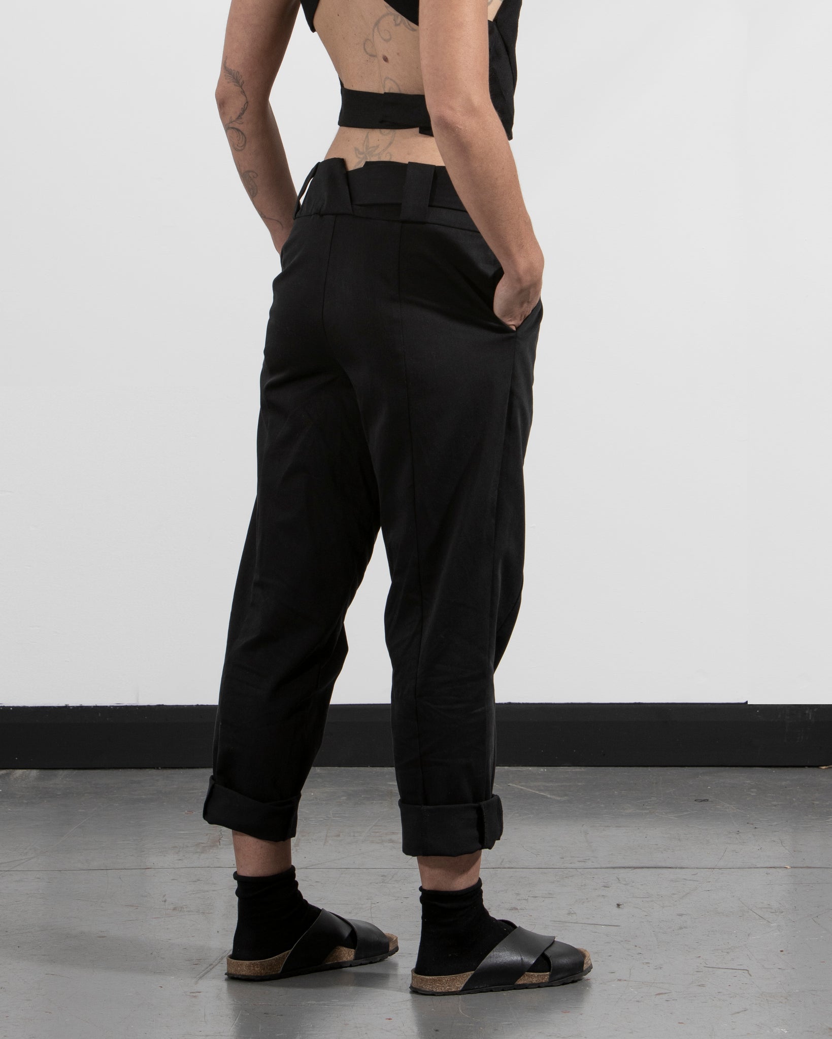 Tight fit trousers - T31W